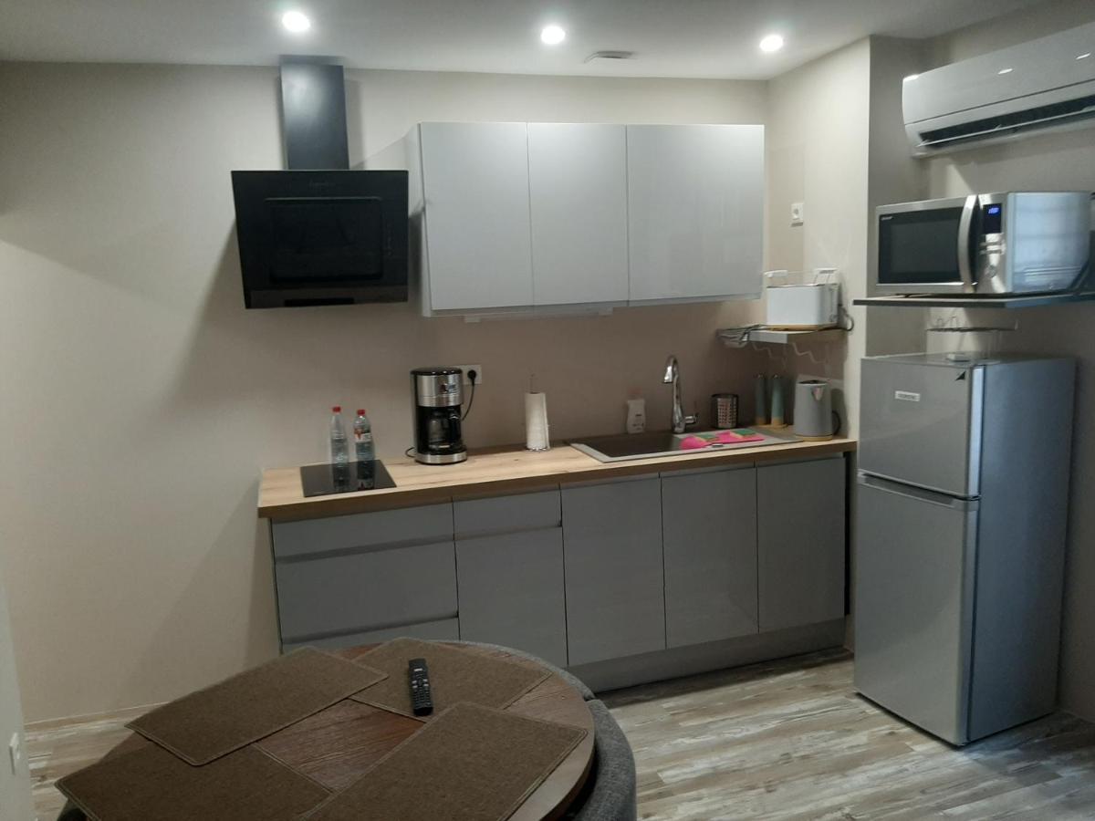 3 Apt T2 Cosy De 40 A 50 M2 Ideal Pour Un Deplacement Pro " Les Iris " Bourg-Saint-Andéol Kültér fotó